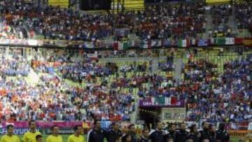 10/06/12 EUROCOPA 2012 POLONIA UCRANIA
PARTIDO SELECCION ESPAÑOLA
ESPAÑA - ITALIA
FORMACION CENTRO DEL CAMPO HIMNO