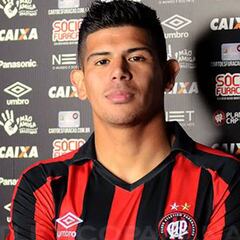 DT del Paranaense: "Pavez es muy inteligente; rendirá mucho"