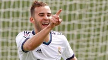 Jes&eacute; celebra en el Di St&eacute;fano uno de sus 18 goles.