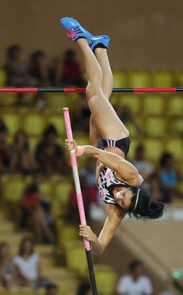 Isinbayeva-Suhr: tres centímetros las separan