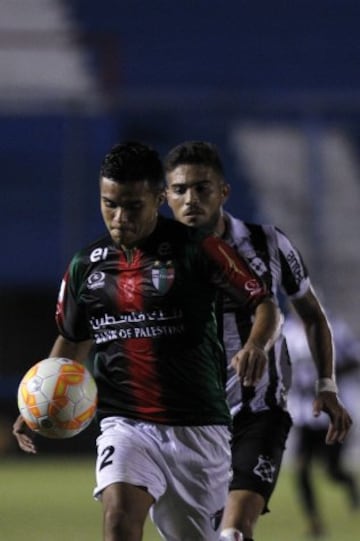 Palestino se encontró con un rival que le planteo un juego parecido al que practican ellos.