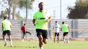 Orlando S&agrave; en su primer entrenamiento,.