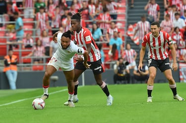 De lo más peligroso en ataque del Sevilla en San Mamés, uno de los feudos más complicados de todo el campeonato liguero. En la segunda mitad y con espacios, fue un dolor de muelas para la defensa vasca. Protagonista en el gol, con una “asistencia” que finalmente acabó con gol en propia puerta.