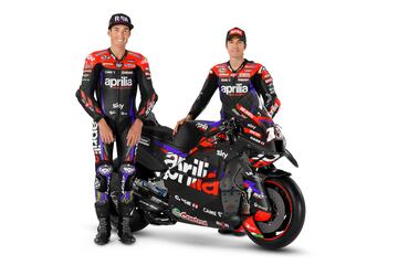Los pilotos espa?oles ya conocen la nueva m芍quina de la casa italiana para el pr車ximo Mundial de MotoGP.