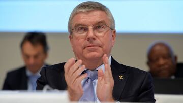 Thomas Bach aplaude durante la XXIII asamblea general de ANOC.