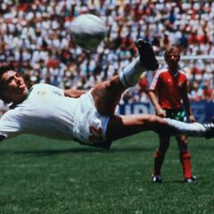 Jared Borgetti y Manuel Negrete, nominados para el mejor gol de los mundiales