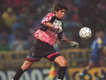 Fue un 19 de noviembre de 1995 que el Parma, equipo que se encargó de su formación, le dio su primera oportunidad como profesional a Buffon. Con 17 años, el joven portero firmó una meta limpia contra el complicado Milan tras una gran primera actuación.