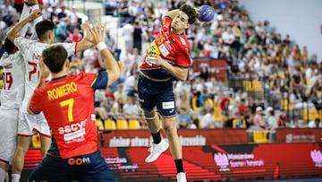 El Lateral izquierdo Samuel Saiz en uno de sus goles.