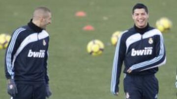 Van der Vaart, con una pequeña sobrecarga en el gemelo, se queda en el gimnasio