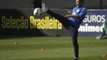 Mauro Silva: "La Copa América debería proteger más el talento"