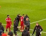 Es la imagen más esperada en la Premier: así entró Salah a Anfield tras su disputa con Slot