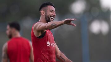 Oficial: Mauricio Isla es nuevo jugador de Colo Colo