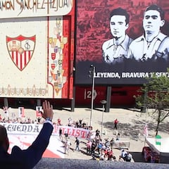Las lágrimas de Monchi con el espectacular tifo de los Biris