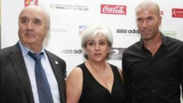 <b>RETRATADO. </b>El Canillas le homenajeó con un cuadro de la Novena.