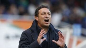 Eusebio Sacrist&aacute;n durante su debut en la Real frente al Sevilla.