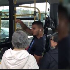 Jhon Duque se monta en el SITP para ir a entrenar