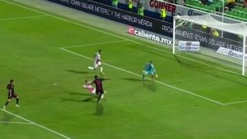 Gol salvado y asistencia: así brilló 'Colocho' Iturra ante Santos