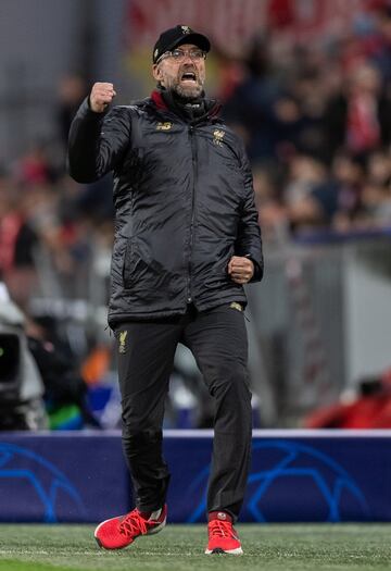 Tras estar fuera de Champions, Klopp sólo debe mantener a su equipo en lo más alto de la Premier League. De hecho, la mayoría de equipos estaría de acuerdo en que, en caso de aplazarse, el Liverpool fuese campeón.