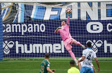 Grupo 2: Atasco del Málaga, alivio para el Castilla y polémico Murcia-Ceuta por Rodri Ríos