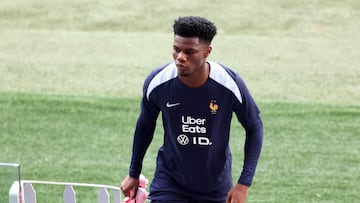 The French midfielder has withdrawn from national team duties and will undergo tests in Madrid.