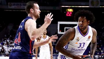 Trey Thompkins, ala-p&iacute;vot del Real Madrid, ante el Baskonia.