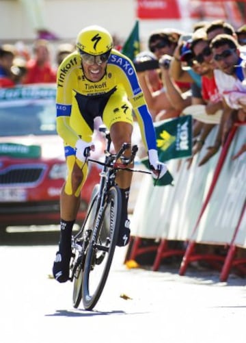  El ciclista Alberto Contador (Tinkoff) durante la contrarreloj de la décima etapa de la Vuelta a España disputada hoy entre el Real Monasterio de Santa María de Veruela y Borja, de 36,7 kilómetros.