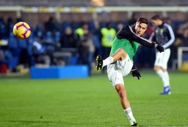 Dybala faces a dilemma... step up a gear or leave