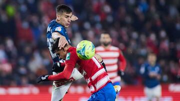 Pere Pons ante el Granada CF.