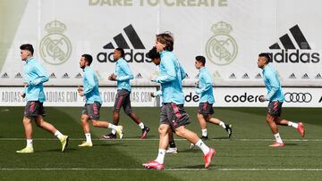 Los jugadores del Real Madrid, durante el último entrenamiento antes de enfrentarse al Cádiz.