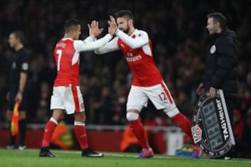 Alexis Sánchez hizo un gran partido en el triunfo de Arsenal.