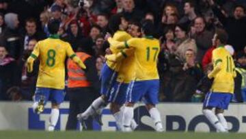 Fred salv&oacute; a Brasil con su gol en el &uacute;ltimo minuto
