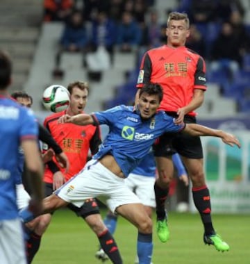 Jonathan Vila con Finnbogason.