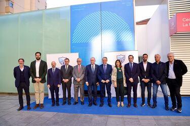 La camiseta es un homenaje al Málaga del mítico Juanito y está inspirada en la de la temporada 1988-89, en la que el de Fuengirola jugó.