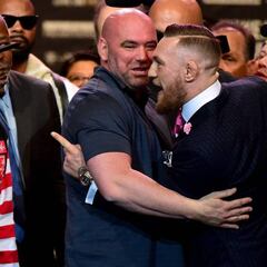 Al límite el cara a cara de la pelea del siglo: ¡hubo que sujetar a McGregor!