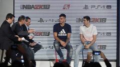 Willy y Juancho Hernang&oacute;mez durante la presentaci&oacute;n del NBA 2K18 junto a Antoni Daimiel, Jorge Quiroga y Sixto Miguel Serrano.
