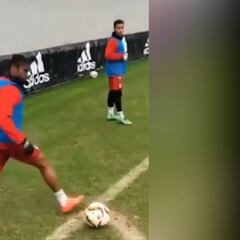 Elevar el gol olímpico a nivel estratosfera: Douglas Costa dejando alucinado al Bayern