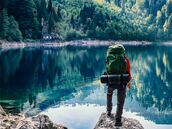 Un hombre se lanzó a caminar por el mundo en 1998 con 400 euros: 27 años después, ha encontrado la mayor lección sobre la felicidad