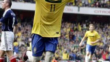 Ribeiro: 'Neymar es como Messi y pronto será el mejor'