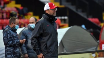 24 September 2020, England, Lincoln: Liverpool's manager Jurgen Klopp crosses the pitch prior to the start of the English Carabao Cup third round soccer match between Lincoln City and Liverpool at the LNER Stadium.
