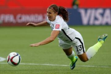 Alex Morgan genera suspiros y aplausos dentro y fuera de las canchas.