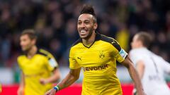 Aubameyang, en imagen de archivo, celebrando un gol con el Borussia Dortmund.