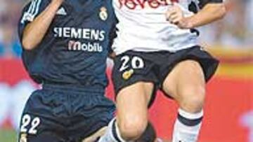 <b>ARTILLERO ESPAÑOL</B>. Mista ha marcado 19 goles en la Liga y busca un sitio con España en la Eurocopa.