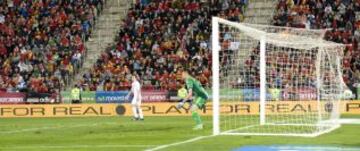 Clasificación mundial 2014. España-Bielorrusia. 1-0. Primer gol de Xavi Hernández.