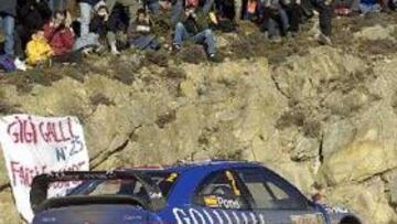 <b>NO PUDO SER.</b> Xevi Pons se ha salido de la carretera cuando estaba entre los primeros clasificados.