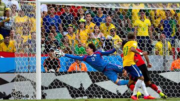 La cuenta oficial de Twitter del Mundial recordó atajadas de Jorge Campos y Guillermo Ochoa