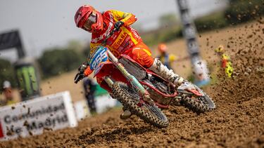 Prado arrasa a lo Verstappen