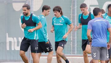 26/10/25
ENTRENAMIENTO
REAL BETIS Ricardo Rodríguez