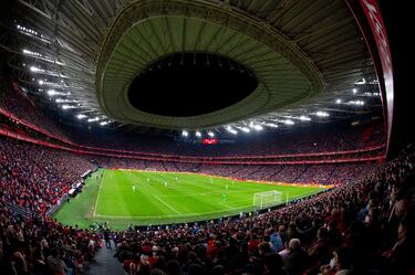San Mamés y el Reale Arena no tendrán grandes reformas, al cumplir ya con 
estándares FIFA. Lo mismo ocurre con el Cívitas Metropolitano en Madrid, inaugurado en 2017, y con el RCDE Stadium, que solo necesitará ajustes técnicos para el Mundial.