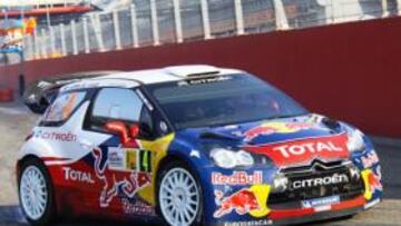 Sebastien Loeb triunfó por delante de Valentino Rossi