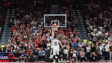 El Estrella Roja dice adiós en medio de la polémica